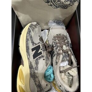 Size 8.5 men Size - New Balance 2010 Joe Freshgoods x 9060 Authentic